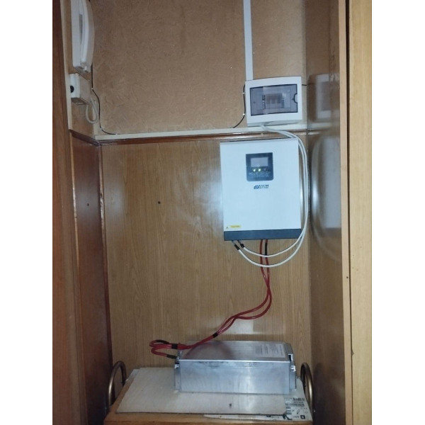 Інвертор гібридний EASUN POWER 3KVA 2400W  з чистою синусоїдою в наявності