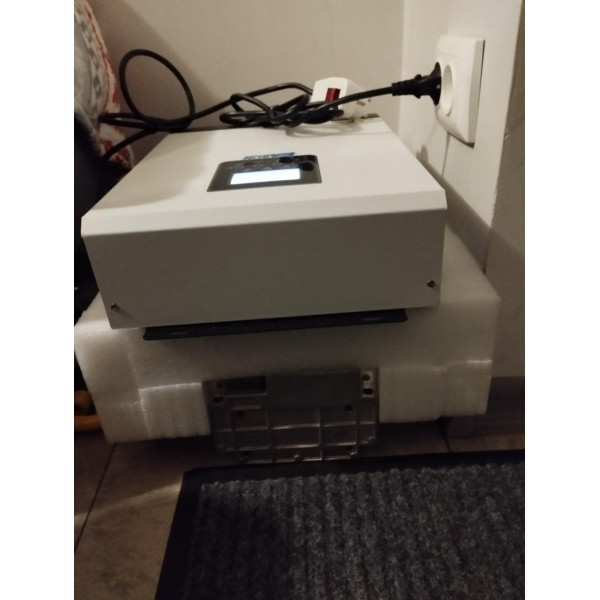 Інвертор гібридний EASUN POWER 3KVA 2400W  з чистою синусоїдою в наявності